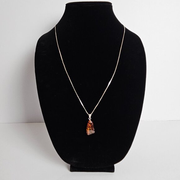 Genuine Amber Pendant Necklace on 24" Italian 925 Sterling Silver Box Chain - Picture 12 of 13